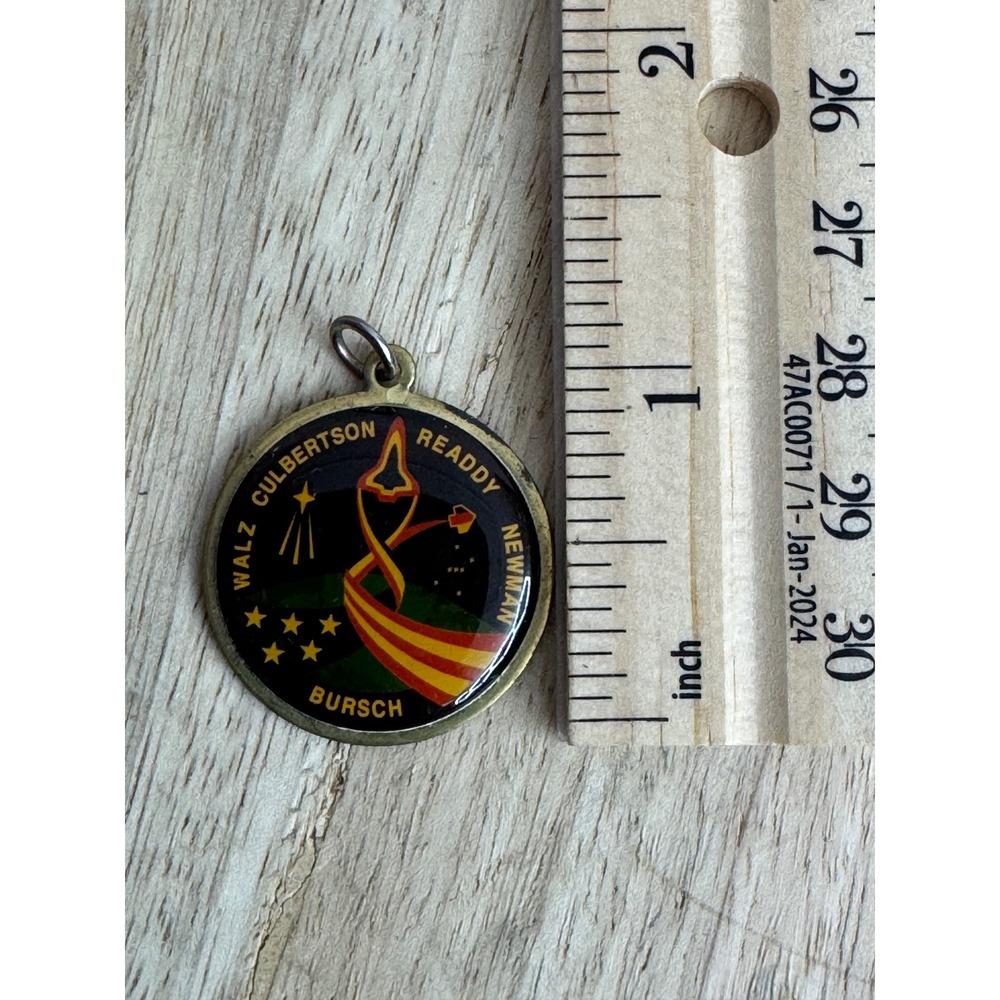Vintage NASA STS-51-L Challenger Mission Patch Charm Pendant Space Memorabilia